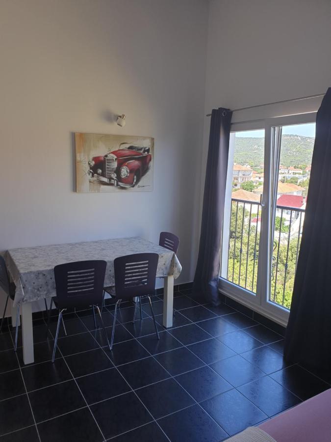 Apartments Zdenka Vinišće Exterior foto